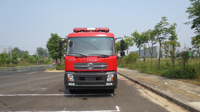 東風(fēng)天錦森林消防車(chē)（6噸）圖片