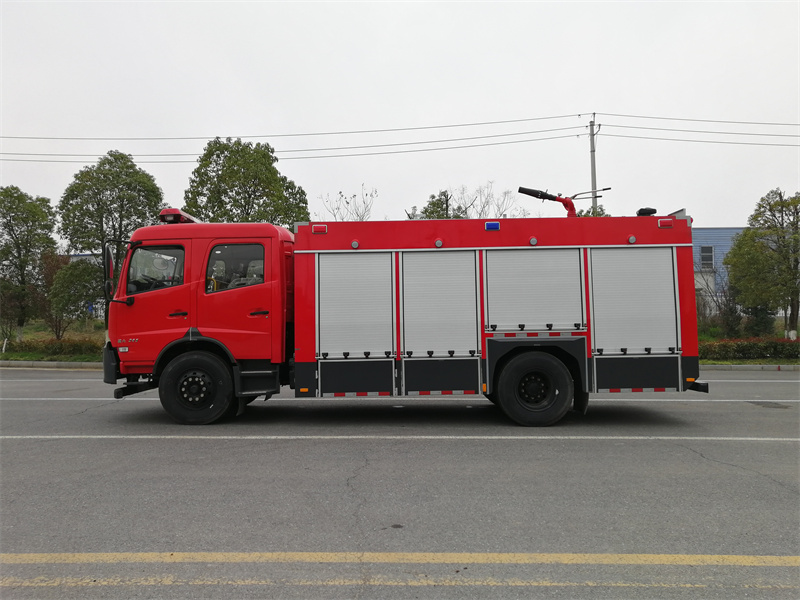 東風專底（仿天錦）水罐消防車（6噸）圖片